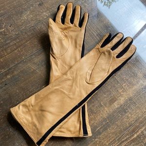 Tan leather gloves small